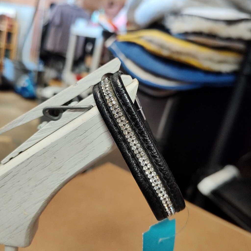 Bracelet- magnetic- stones