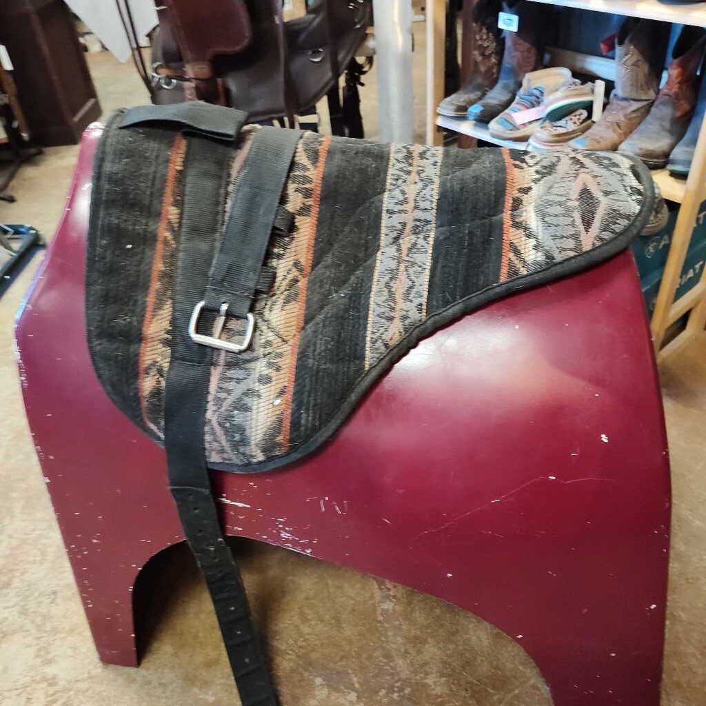 Bareback pad with girth
