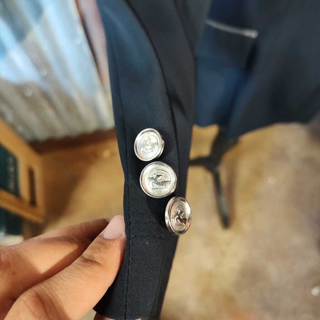 4 button show coat