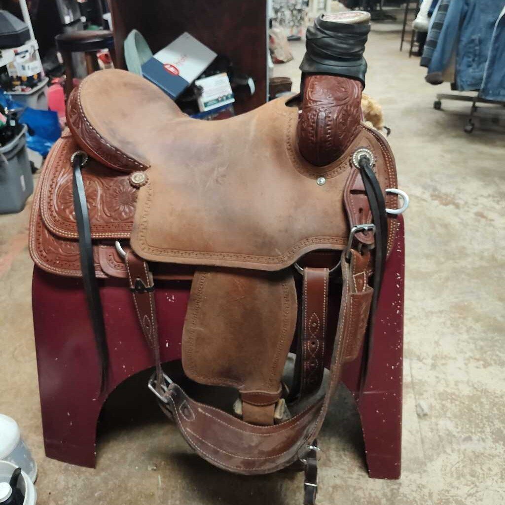 Roping saddle- set