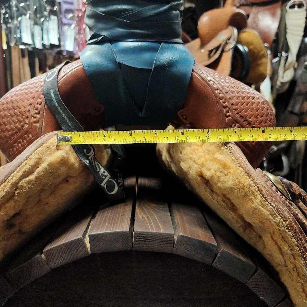Roping saddle- set