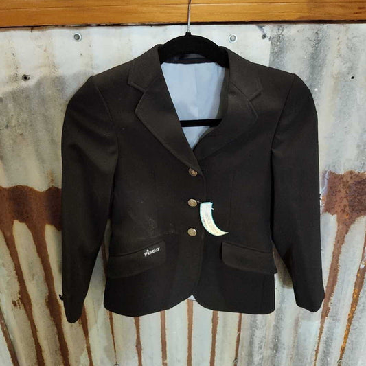 3 button jacket- buttons on the back