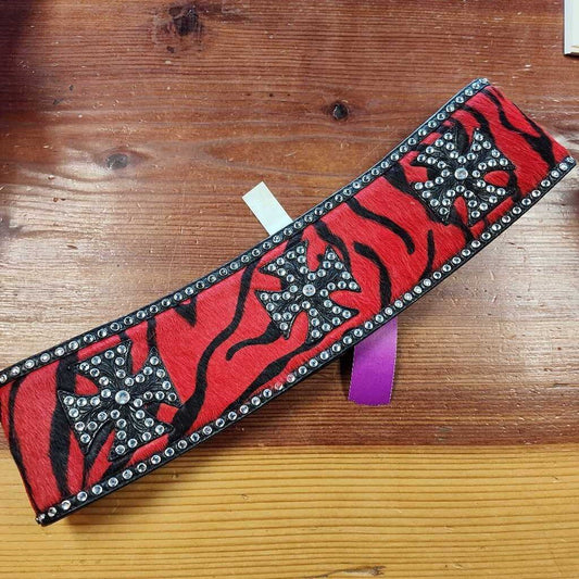 WIDE belt with velcro closure