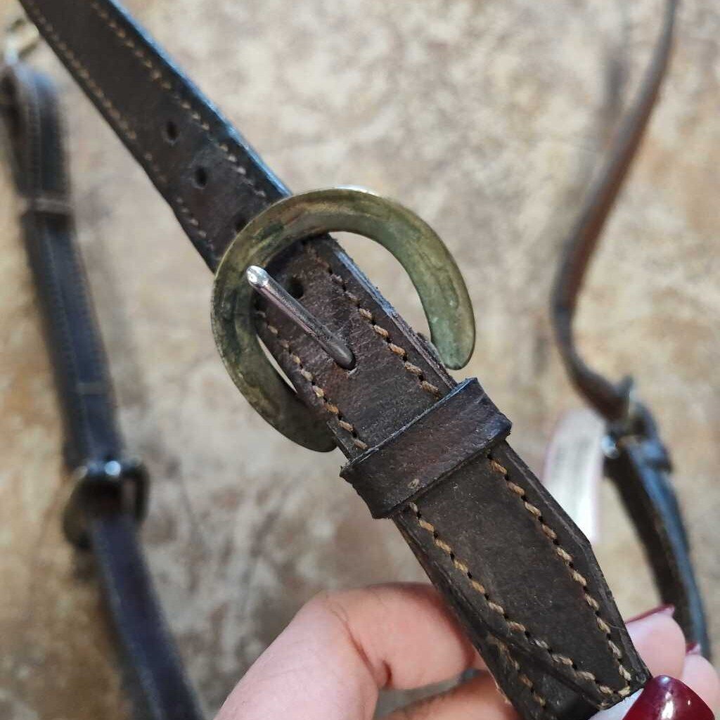 Leather trail breast collar