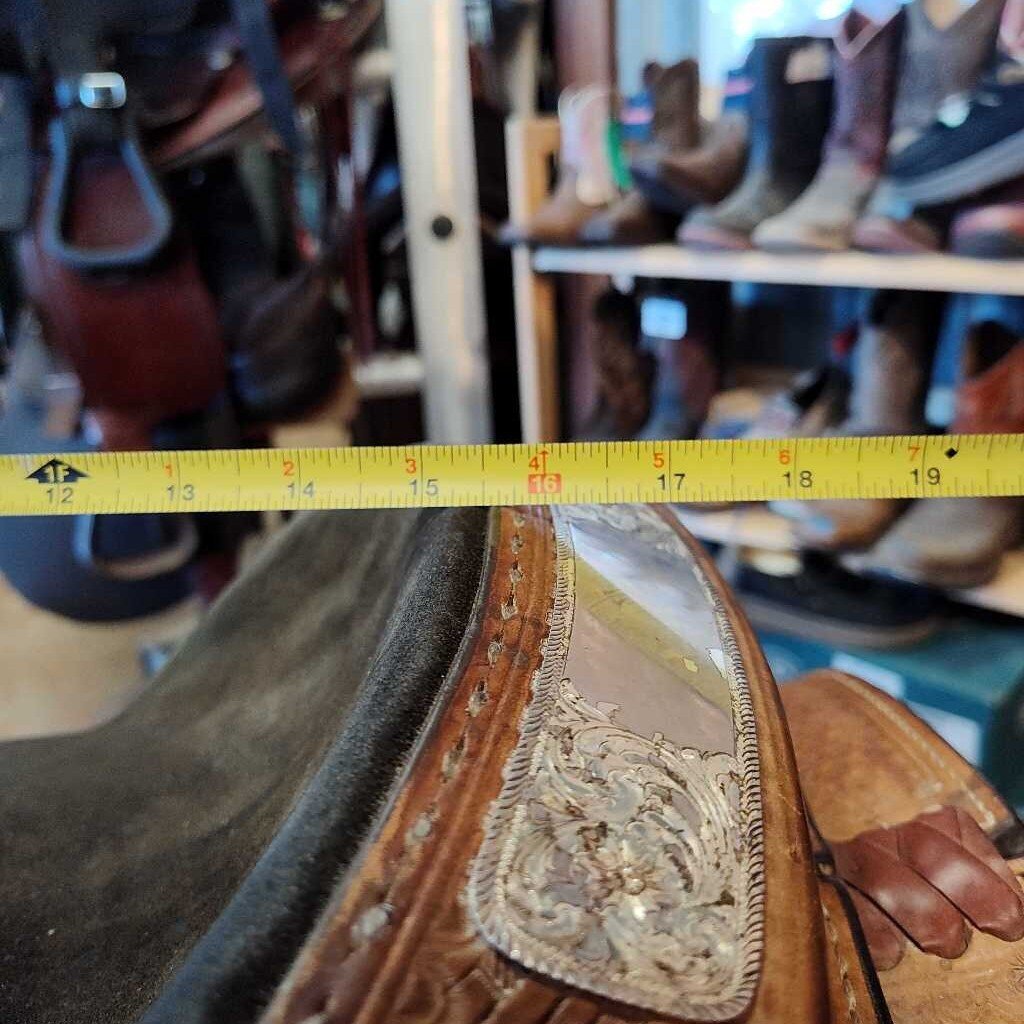 Great starter show saddle