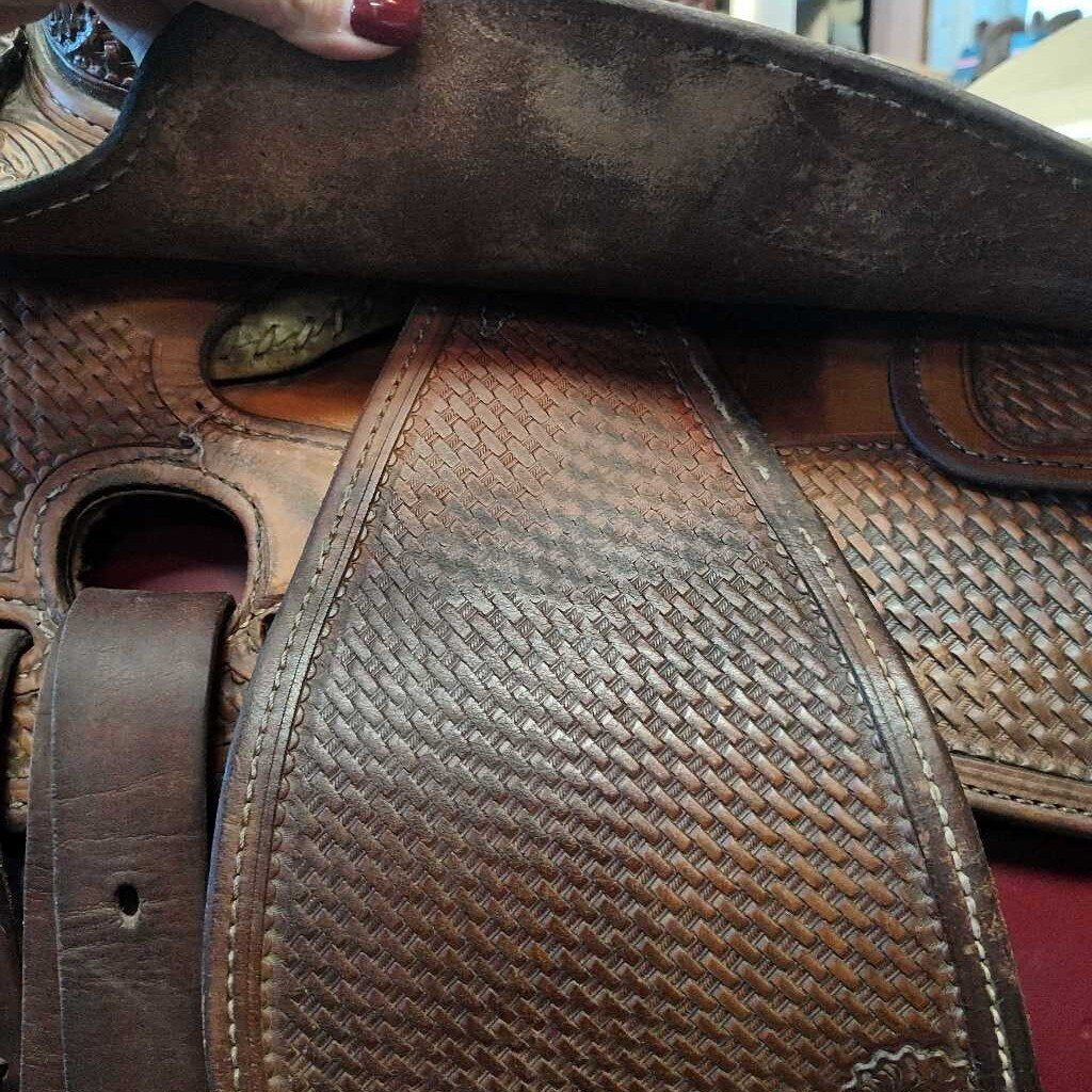 Beautiful cowhorse/ reining saddle