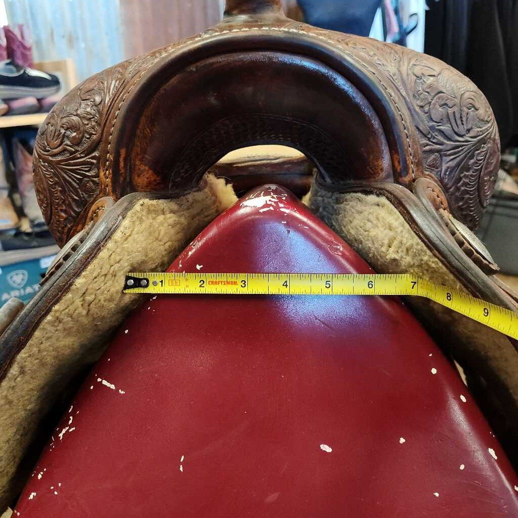 Beautiful cowhorse/ reining saddle