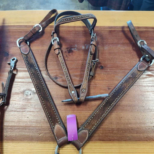 Cowhide breastcollar and headstall