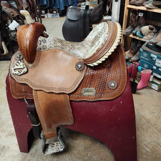 barrel/ trail saddle