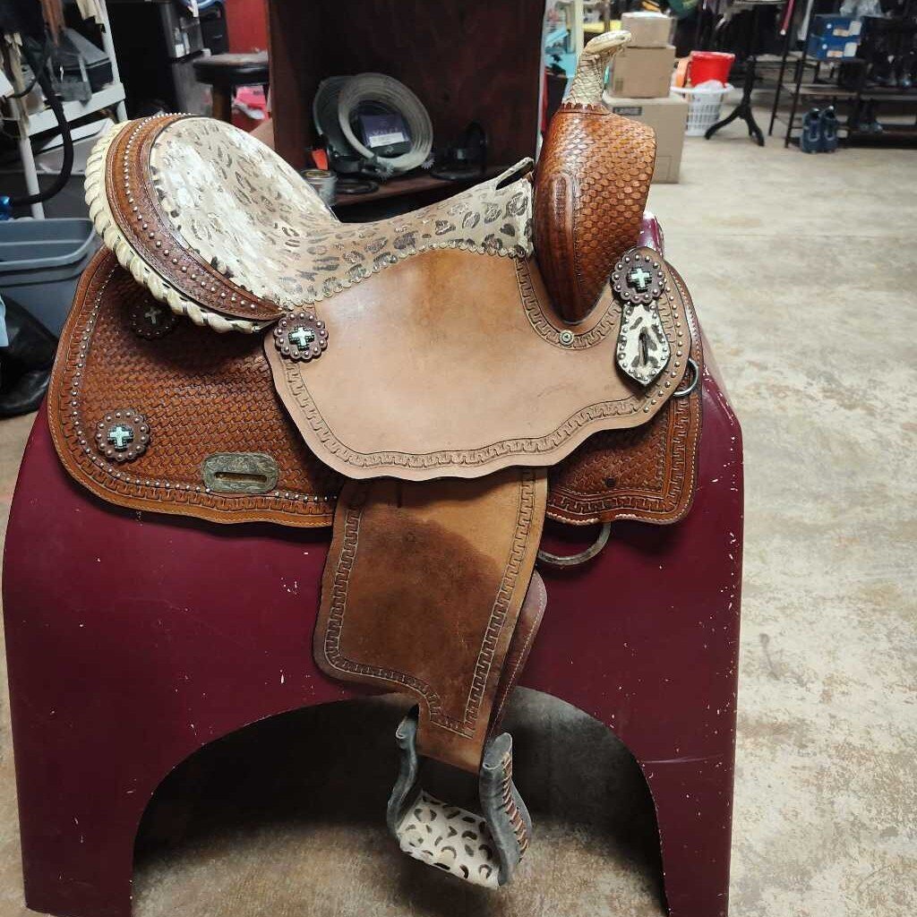 barrel/ trail saddle
