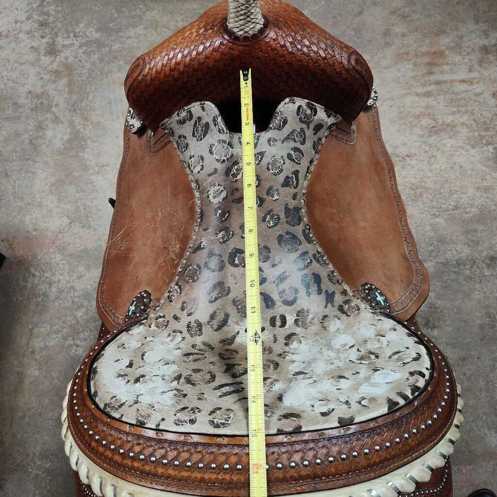 barrel/ trail saddle