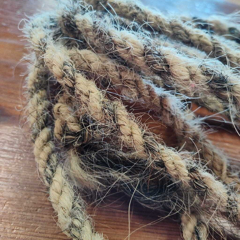 Horse hair macate