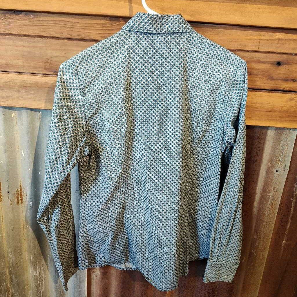ladies-long sleeve button down