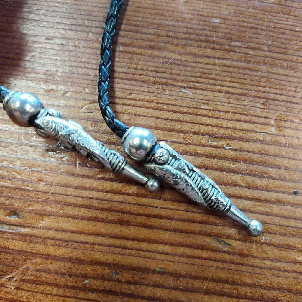 bolo tie