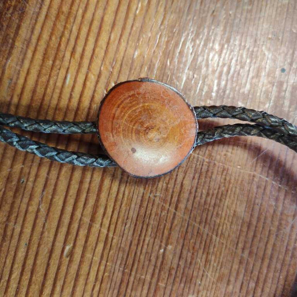 bolo tie