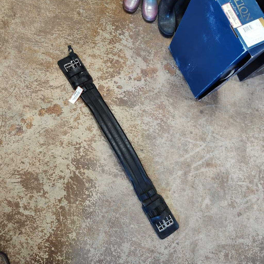 Leather dressage girth