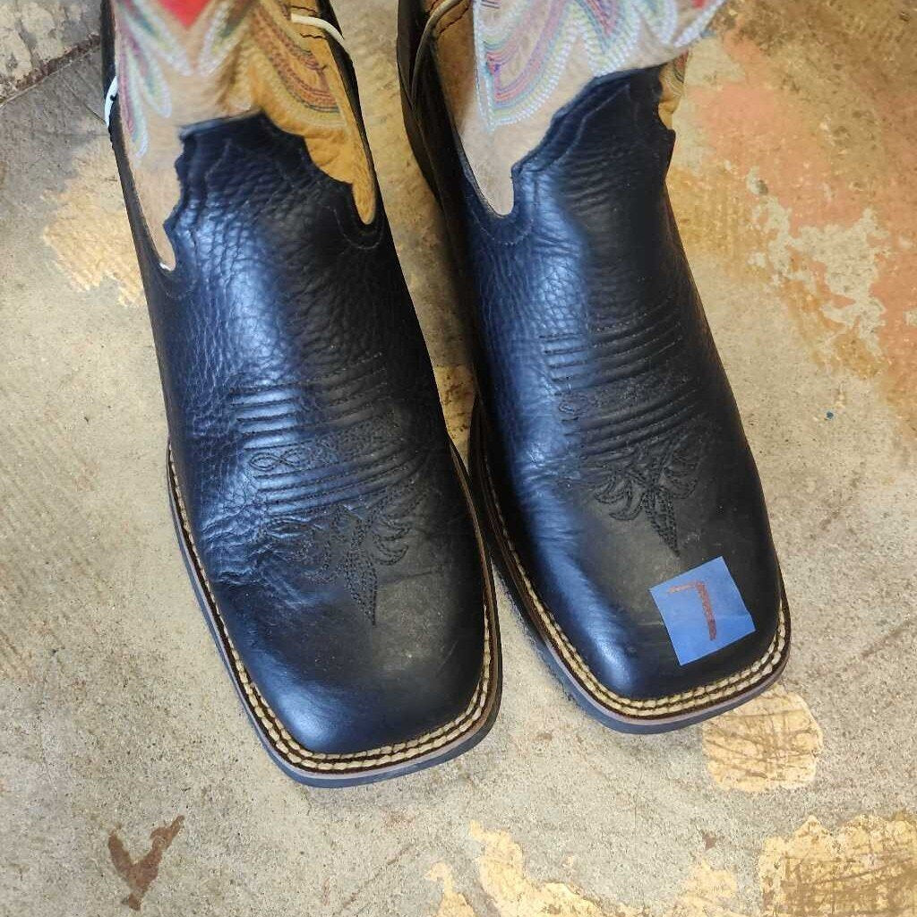 ladies pull on boots