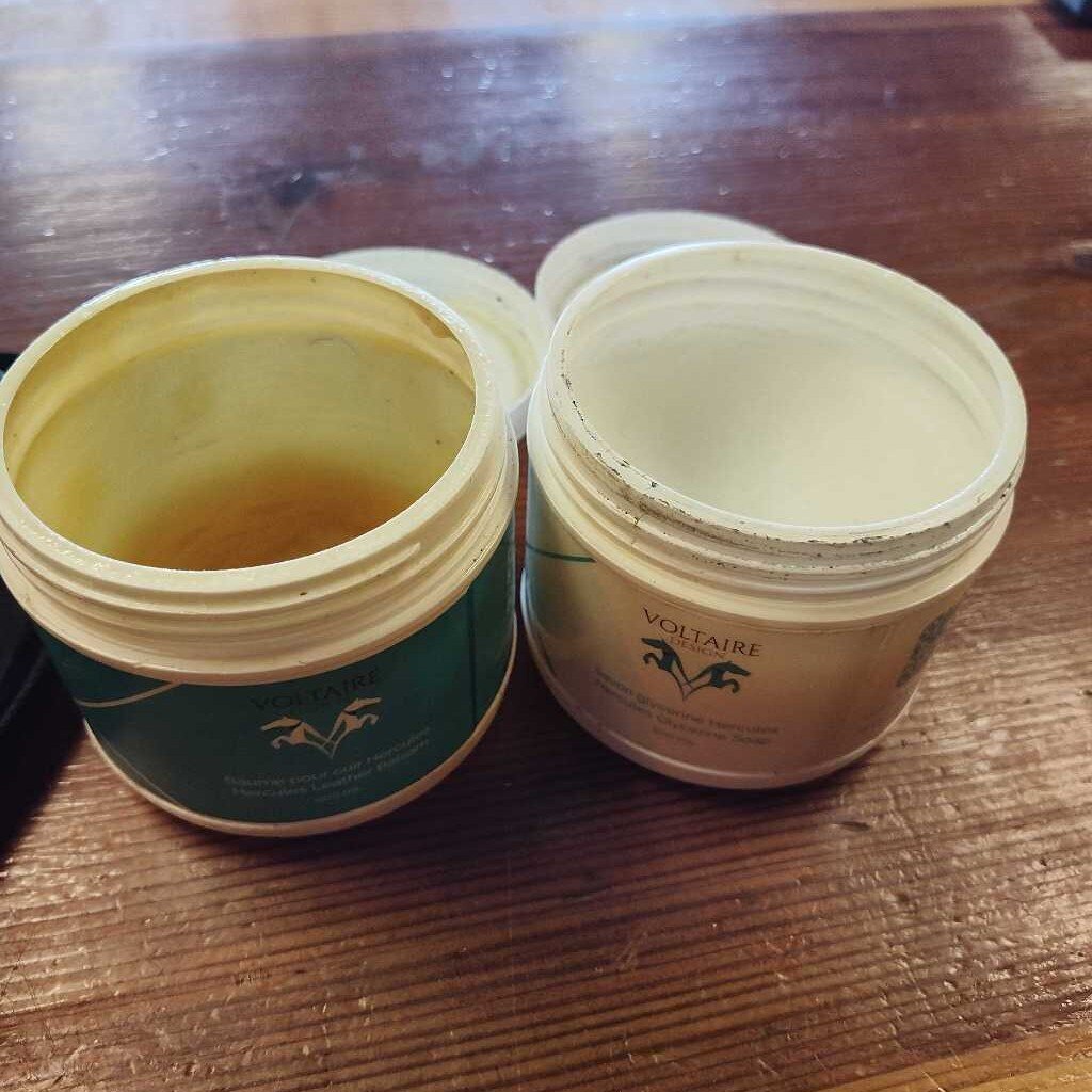 Used bag and cleaning tubs
