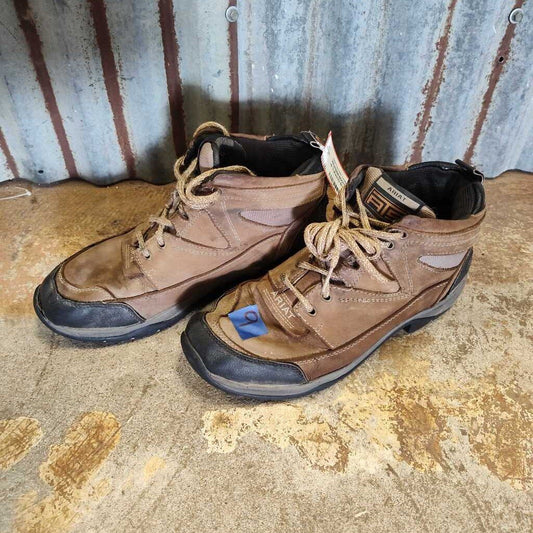 lace up trail boots