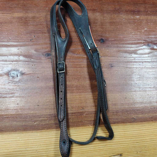 SIngle ear with throat latch