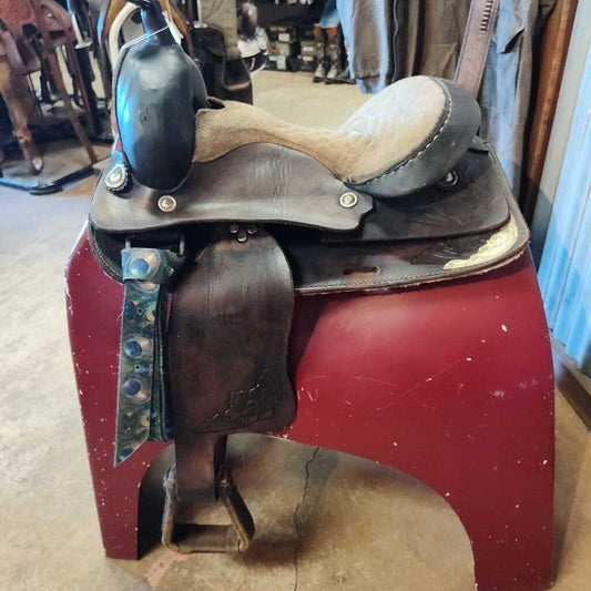 Starter western saddle