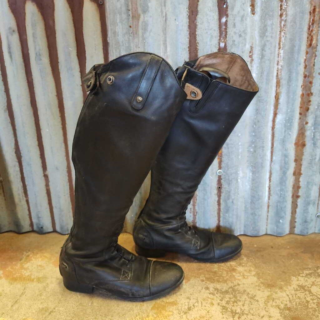 Field boots