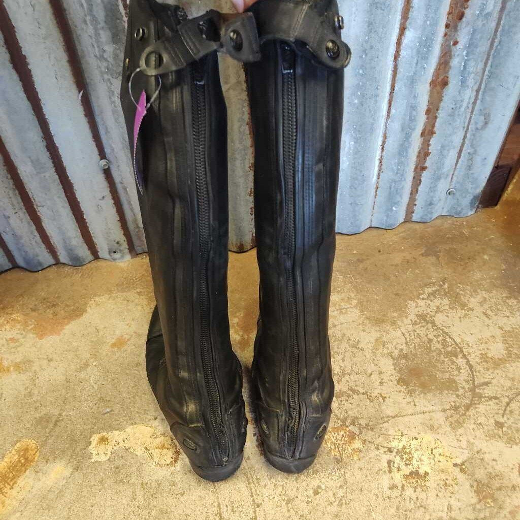 Field boots