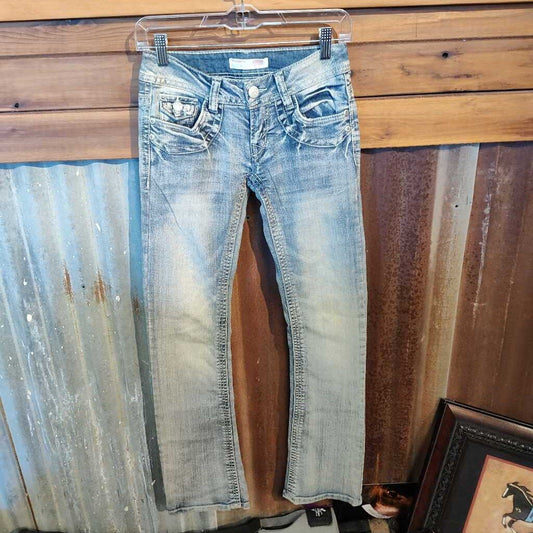 Boot cut