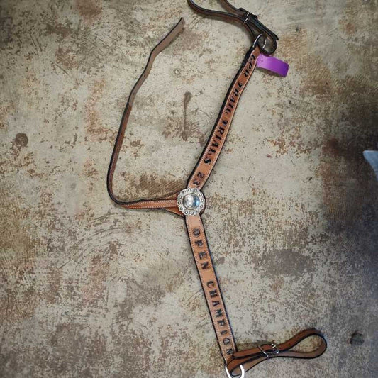 trophy breast collar