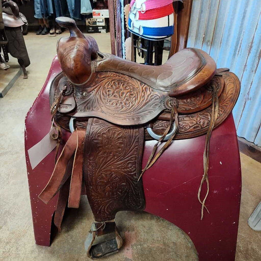 Starter western saddle