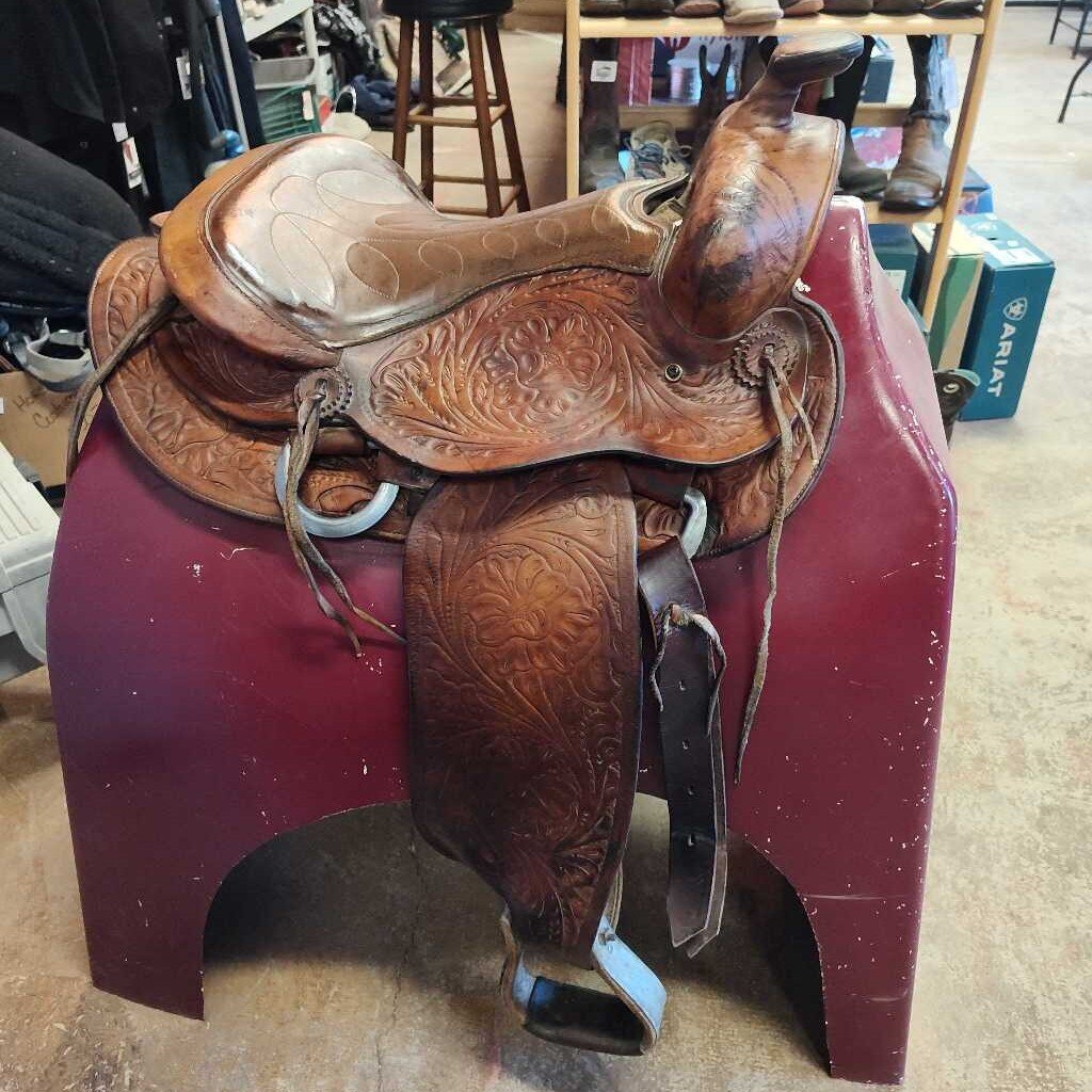 Starter western saddle