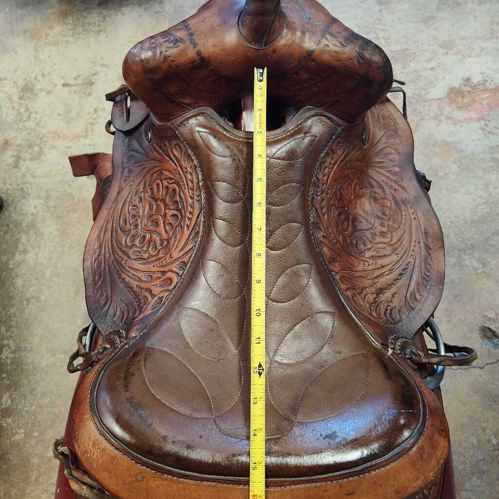Starter western saddle