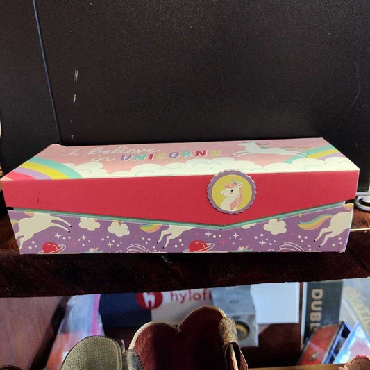 Box- unicorn