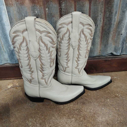 Snip toe boots- ladies