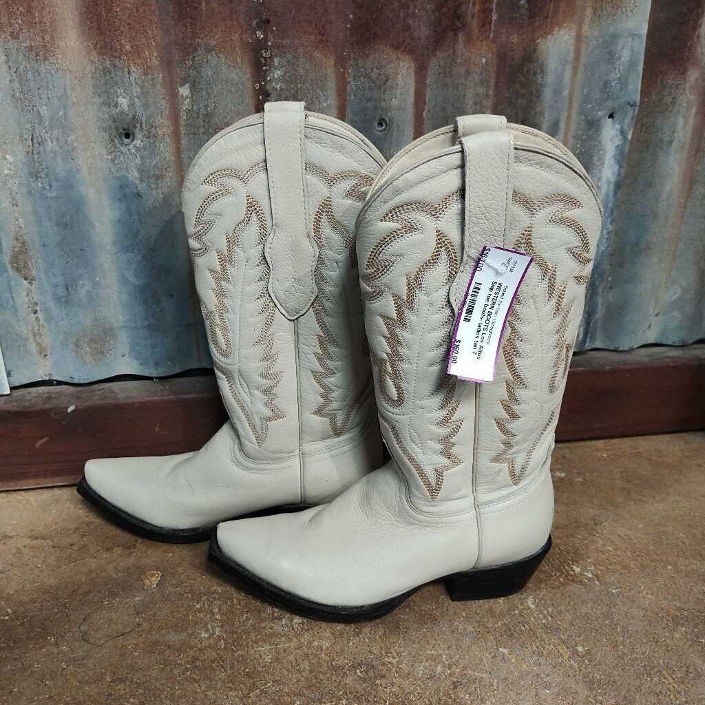 Snip toe boots- ladies