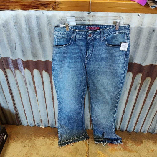 Lynden- distressed