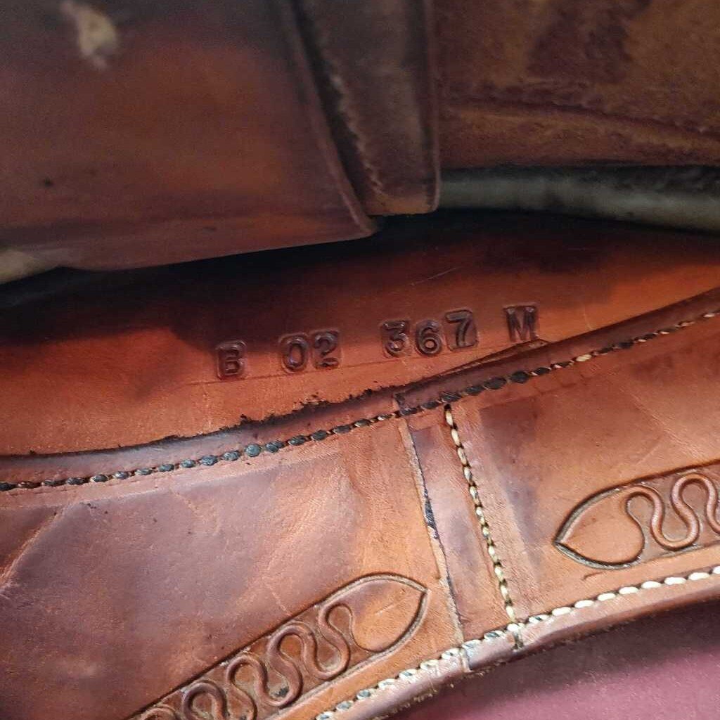 Leather endurance saddle