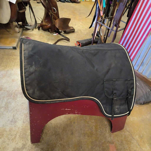 Trail pad with built in bags