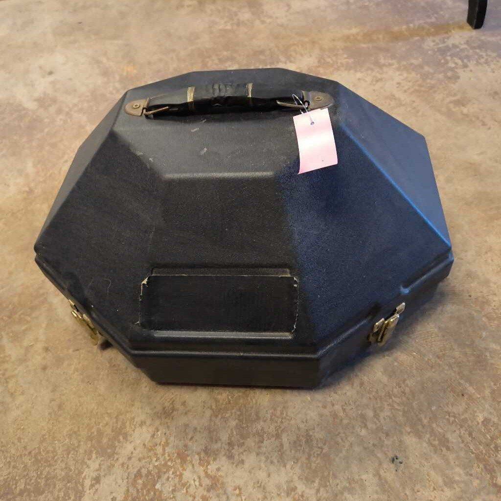 Hat box