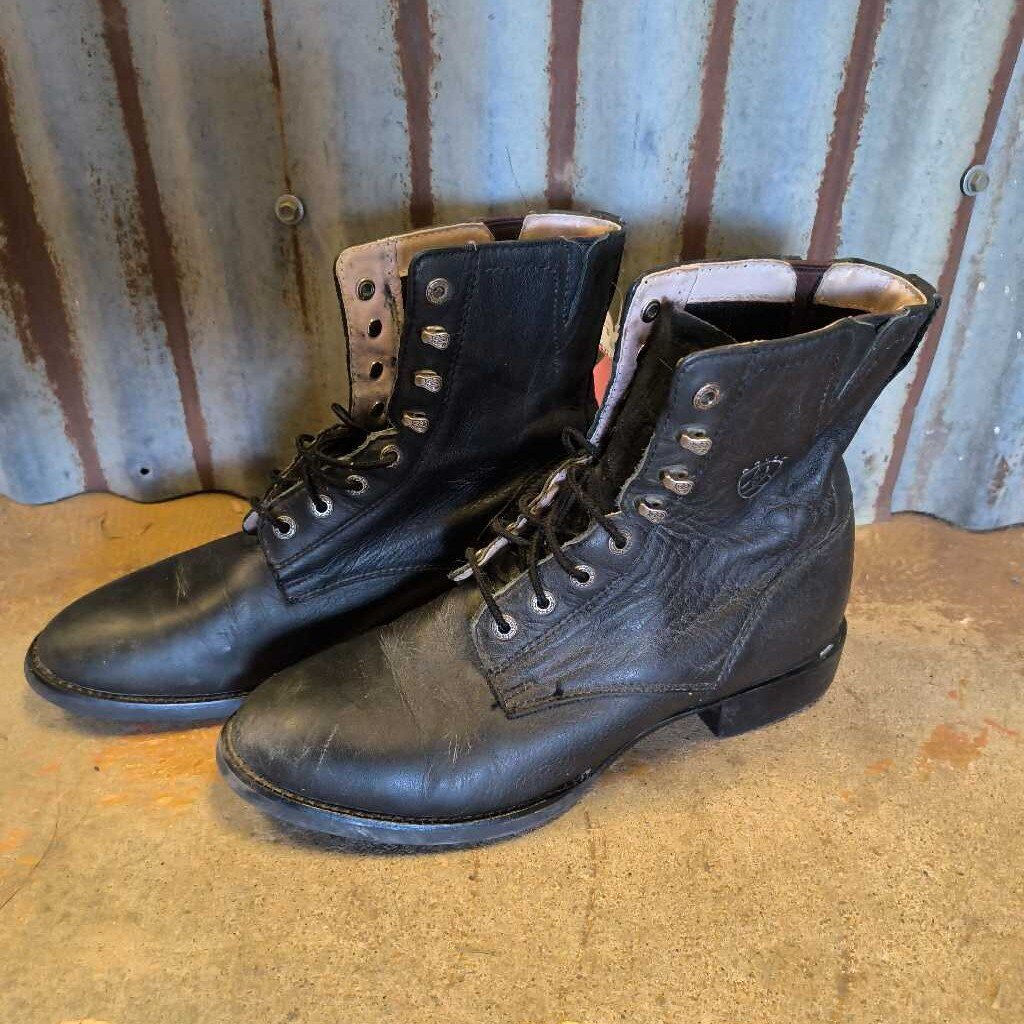 lace up
