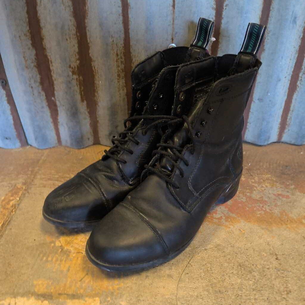 lace up