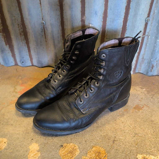 lace up