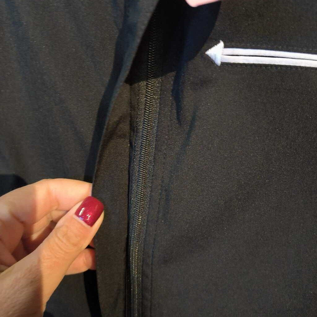 Long sleeve hidden zipper