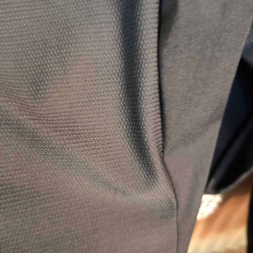 Long sleeve hidden zipper