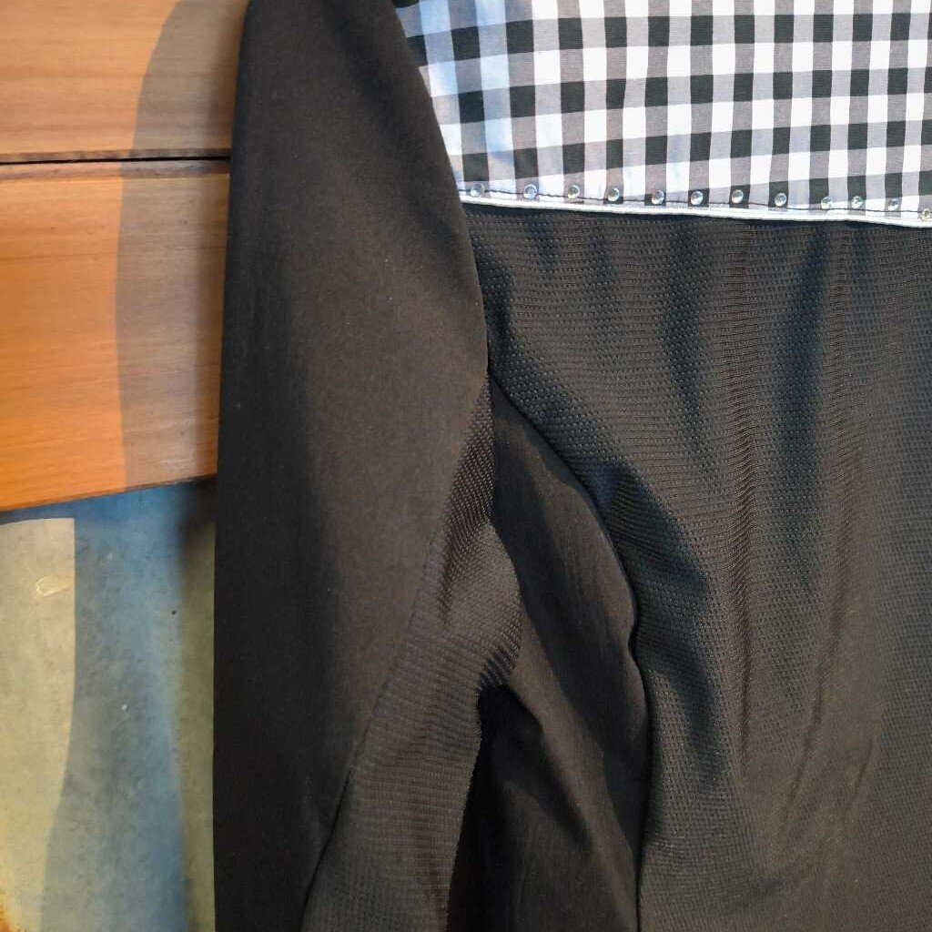 Long sleeve hidden zipper