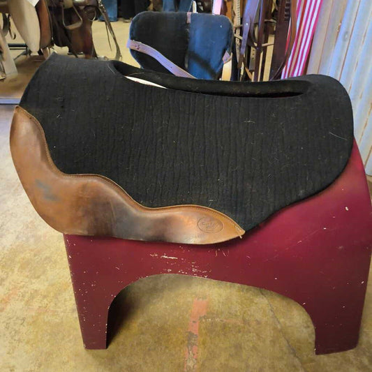 Open spine round pad