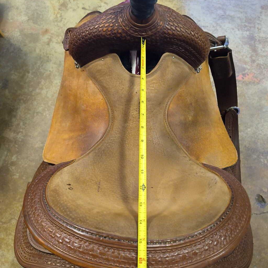 roping/ ranch saddle