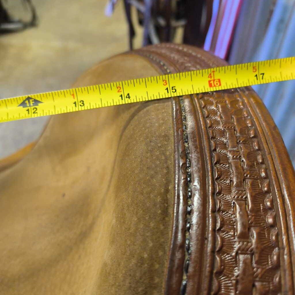 roping/ ranch saddle