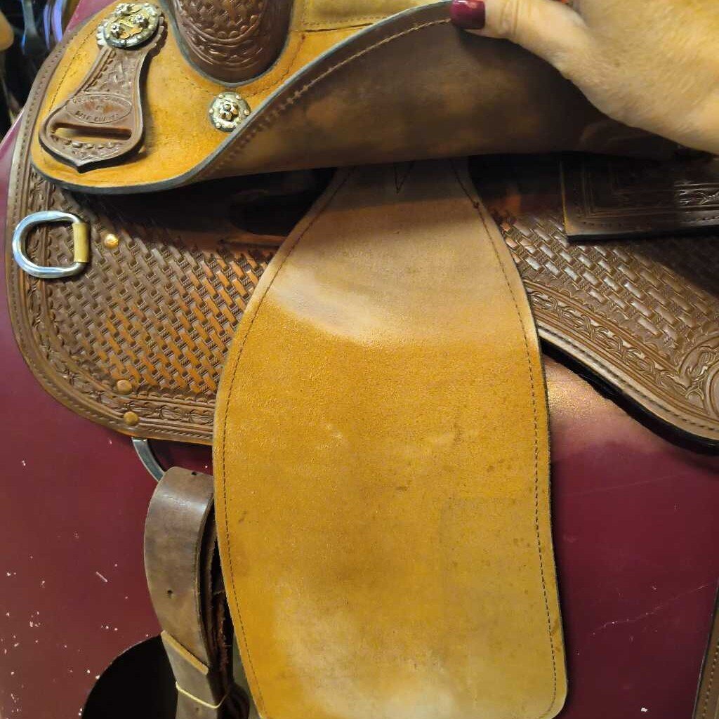roping/ ranch saddle