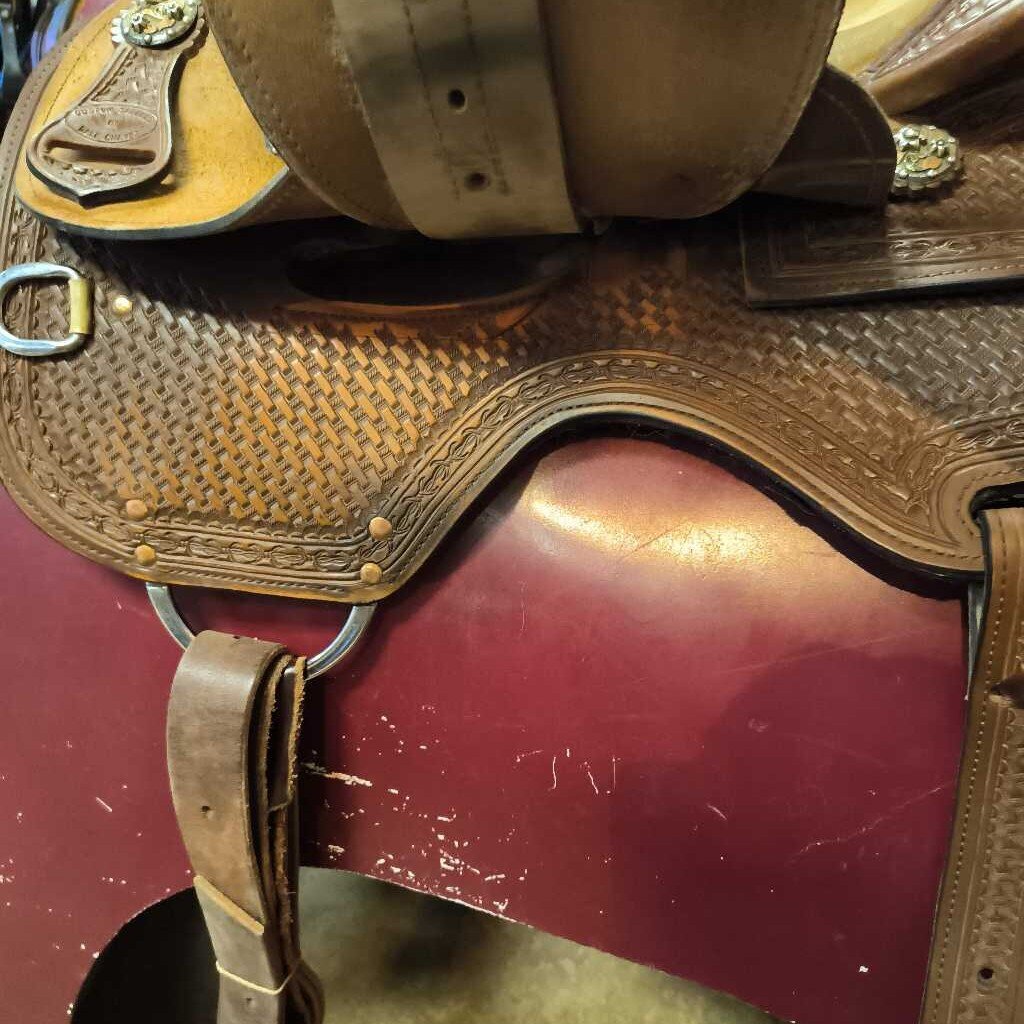roping/ ranch saddle